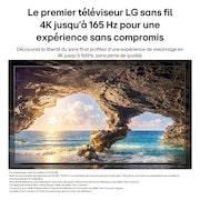 La LG OLED evo AI G6 avec Reflection Free Premium montre une comparaison côte à côte avec un écran mat anti-glare, maintenant l’image de jaguar noir claire avec des noirs profonds et une texture fine, en particulier dans les environnements lumineux, avec une marque de certification Intertek affichée.